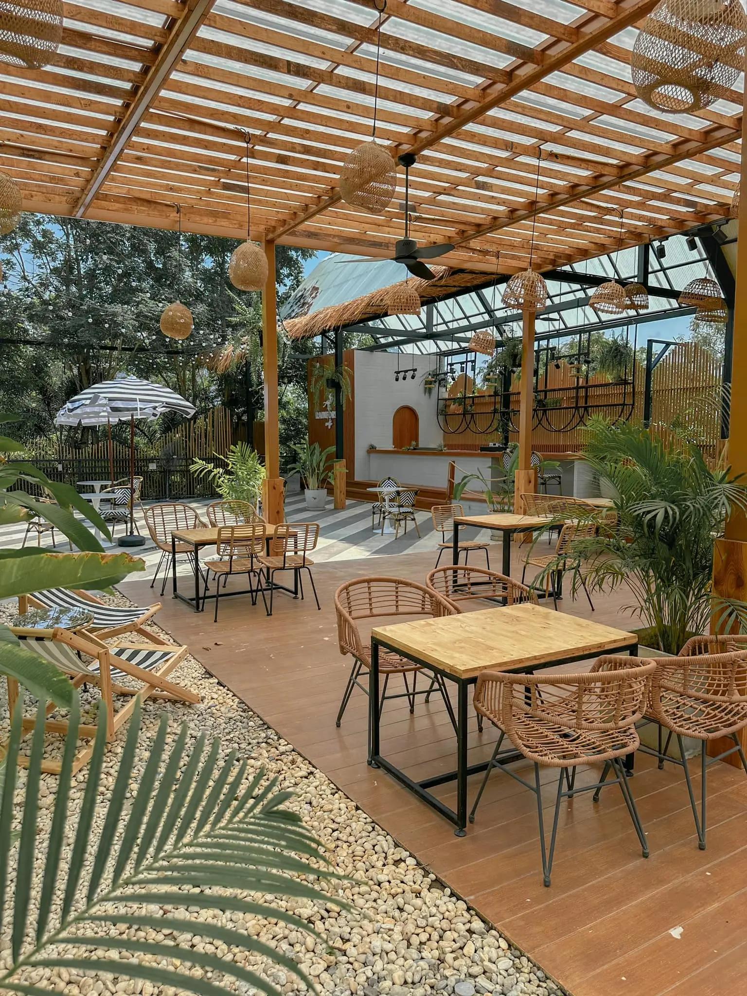  Rainforest Café (กาญจนบุรี) 